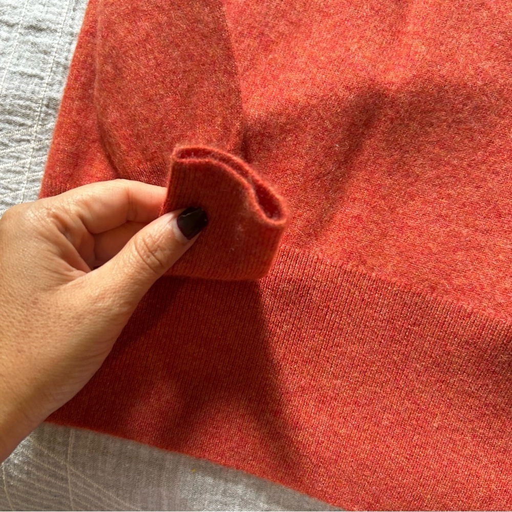 Tahari 100% 2 ply cashmere sweater burnt orange - xs - Picture 3 of 8